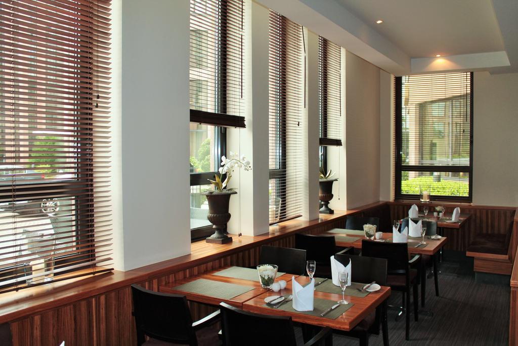 Relexa Airport Duesseldorf/ratingen 4*